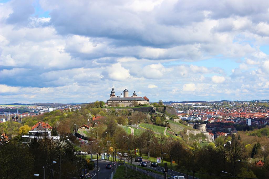 Hotel Wittelsbacher Hoeh Würzburg Dış mekan fotoğraf