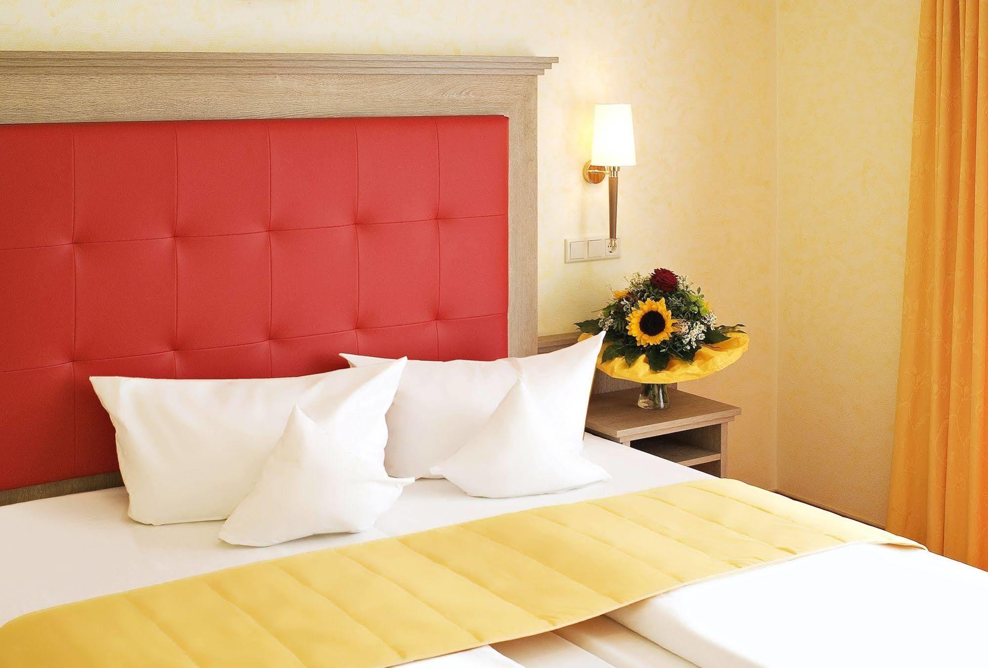 Hotel Wittelsbacher Hoeh Würzburg Dış mekan fotoğraf
